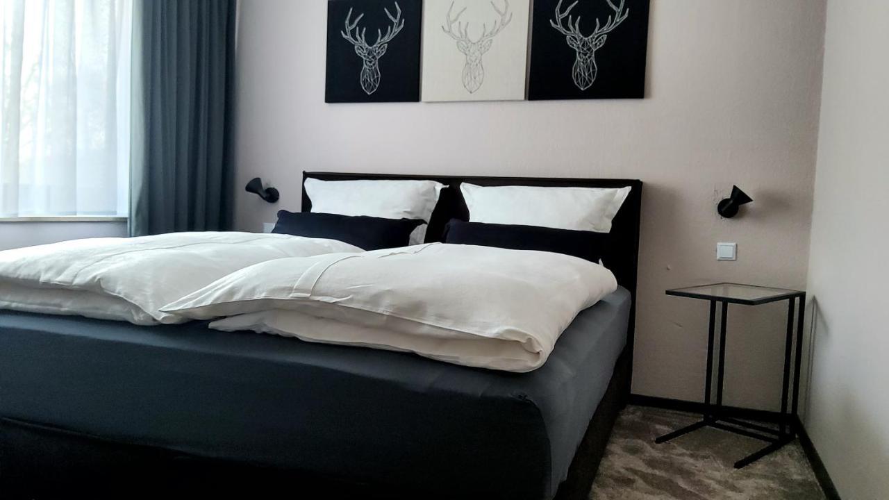 Schloss Hotel Gbr デュッセルドルフ エクステリア 写真